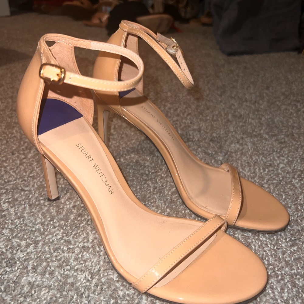Stuart Weitzman Nudistsong heel